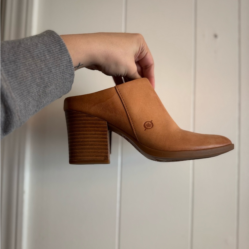 🩵2 for $35🩵Born Tan Leather Block Heel Mules
